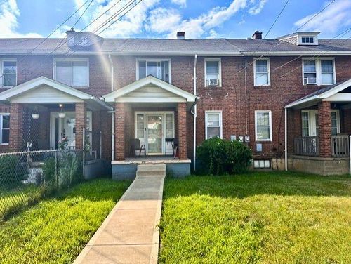 1045 Pennsylvania Ave, Clairton, PA, 15025-2323 | Card Image