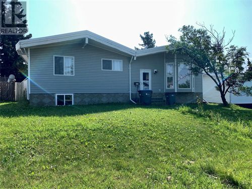 9112 Calverley Cres, Dawson Creek, BC, V1G3M2 | Card Image