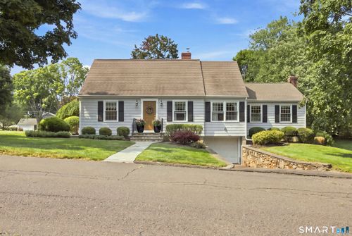 16 Sunrise Ave, Trumbull, CT, 06611-1918 | Card Image