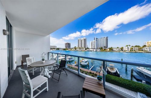 305-7928 East Dr, North Bay Village, FL, 33141-5681 | Card Image