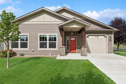 240 E Nicklaus Ave, Kalispell, MT, 59901-2764 | Card Image