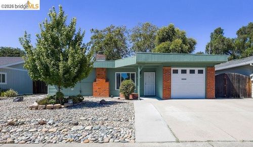 2081 Brook St, Concord, CA, 94520-4701 | Card Image