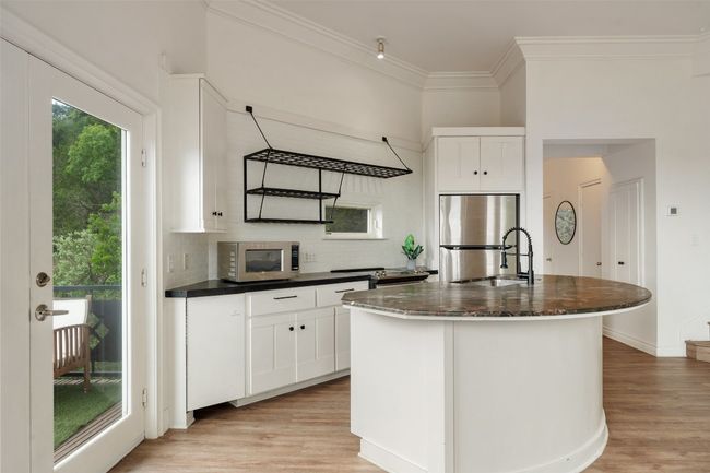 5312 Scenic View Dr, House other with 2 bedrooms, 3 bathrooms and 2 parking in Austin TX | Image 11
