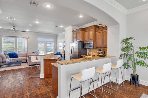 4041 Winsor Dr, Farmers Branch, TX, 75244-8113 | Card Image