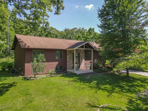 1391 N Riverside Dr, Momence, IL, 60954-3454 | Card Image