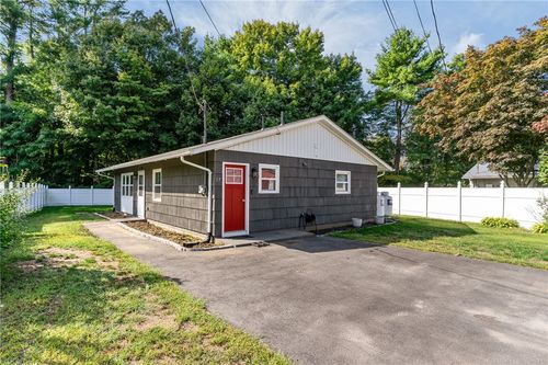 17 Paige Dr, Coventry, RI, 02816-8932 | Card Image