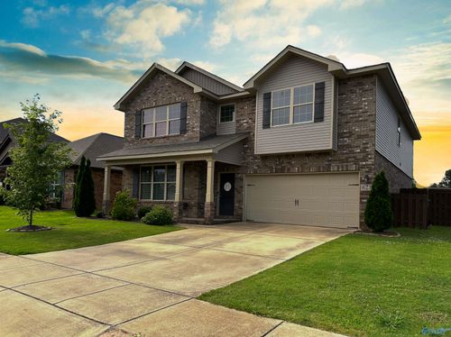 621 Magnolia Place Ln Sw, Hartselle, AL, 35640-3874 | Card Image