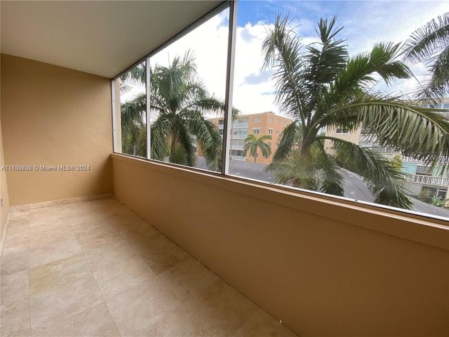 APT-301 - 232 Ne 12 Th Ave, Condo with 2 bedrooms, 2 bathrooms and null parking in Hallandale Beach FL | Image 20
