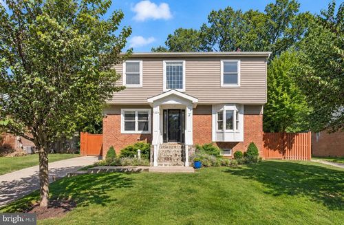 7406 Valleycrest Blvd, ANNANDALE, VA, 22003-1747 | Card Image