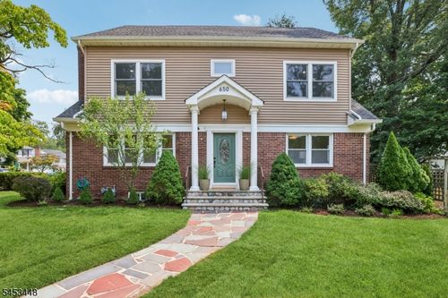 650 Ridgewood Rd, Maplewood, NJ, 07040-2551 | Card Image