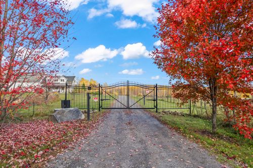 1588 Pond Road, Mount Vernon, ME, 04352 | Card Image