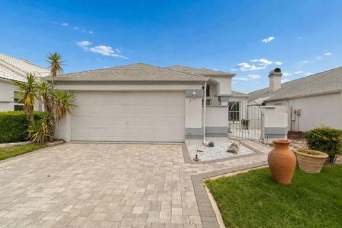 10454 Casa Grande Cir, SPRING HILL, FL, 34608-8456 | Card Image
