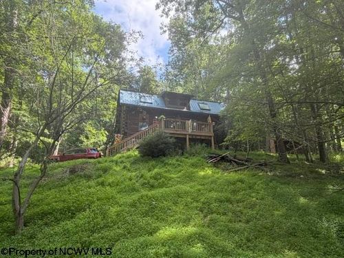 148 Hillcrest Dr, Philippi, WV, 26416-9326 | Card Image