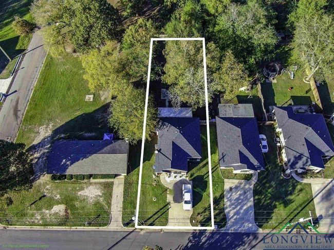 803 E 9 Th St, House other with 3 bedrooms, 2 bathrooms and null parking in Mt Pleasant TX | Image 24