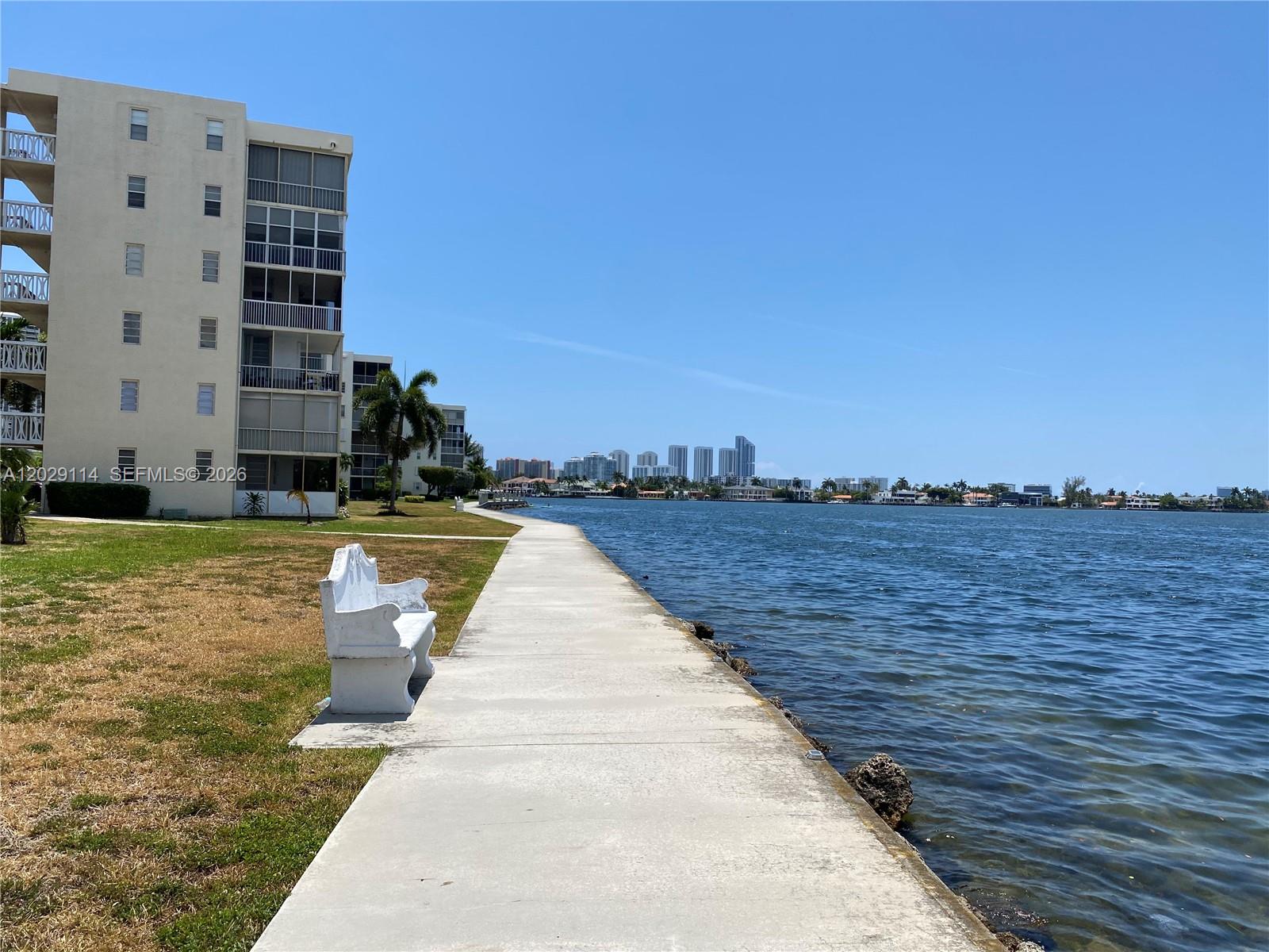 Residential Lease in Aventura 3