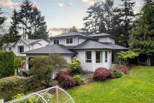 7465 Fernmar Rd, Lantzville, BC, V0R2H0 | Card Image