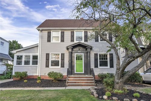 1595 Chesterland Ave, Lakewood, OH, 44107-4860 | Card Image