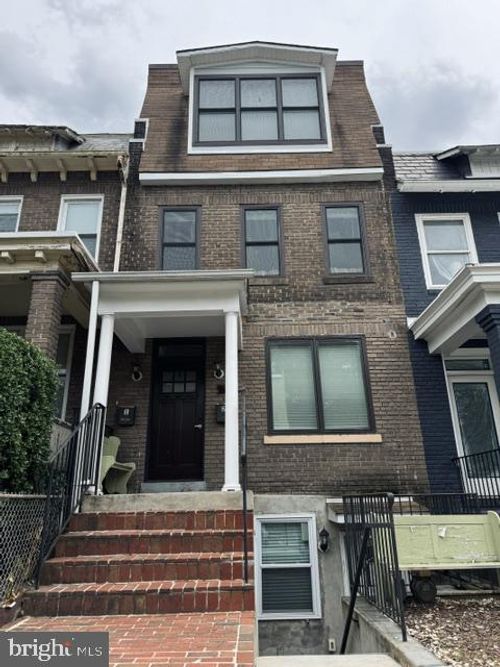 37 T St Ne, WASHINGTON, DC, 20002-1578 | Card Image