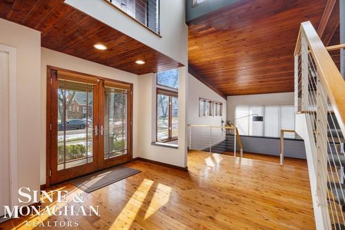 827 Forestdale Rd, Royal Oak, MI, 48067-1644 | Card Image