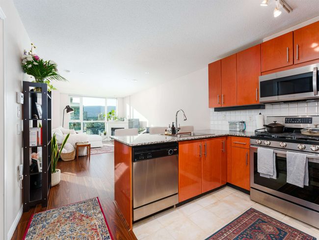 1107 - 188 E Espl, Condo with 1 bedrooms, 1 bathrooms and 1 parking in North Vancouver BC | Image 6