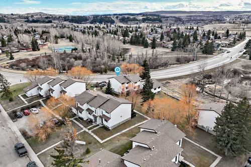 3-73 Glenbrook Cres, Cochrane, AB, T4C1G1 | Card Image