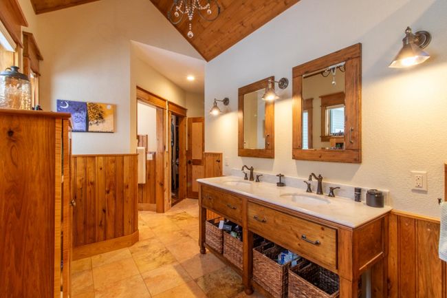 101 Songadeewin Ln, House other with 3 bedrooms, 4 bathrooms and null parking in Barton VT | Image 17