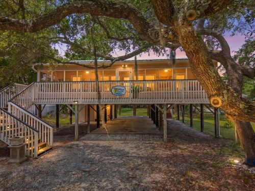 2002 Myrtle St, Edisto Island, SC, 29438-3434 | Card Image