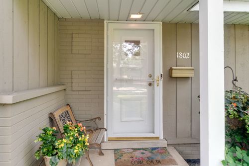 1802 Winthrop Rd, Highland Park, IL, 60035-3745 | Card Image
