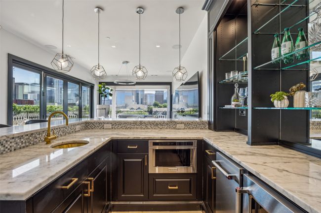 2210 Boll St, House other with 3 bedrooms, 5 bathrooms and null parking in Dallas TX | Image 22