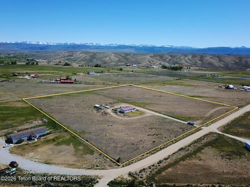 22 Gary Ln, Pinedale, WY, 82941 | Card Image
