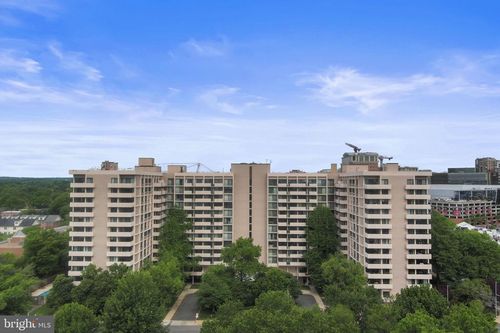 614-4141 N Henderson Road, ARLINGTON, VA, 22203 | Card Image