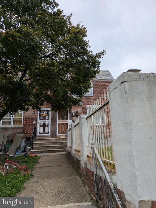 6840 Roosevelt Blvd, PHILADELPHIA, PA, 19149-2411 | Card Image