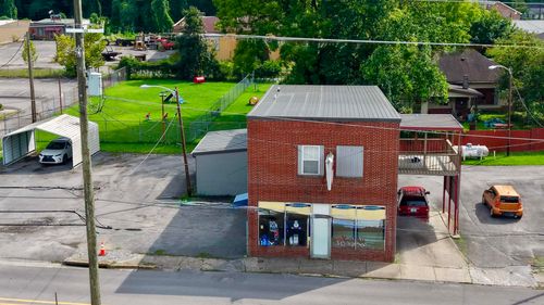 1108 E Main St, Cumberland, KY, 40823-1718 | Card Image