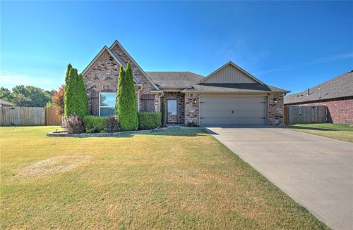 12889 Canopy Oaks Dr, Farmington, AR, 72730-5501 | Card Image