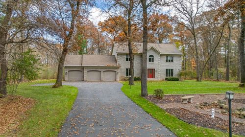 S7935 Jamie Ln, Eau Claire, WI, 54701-8439 | Card Image