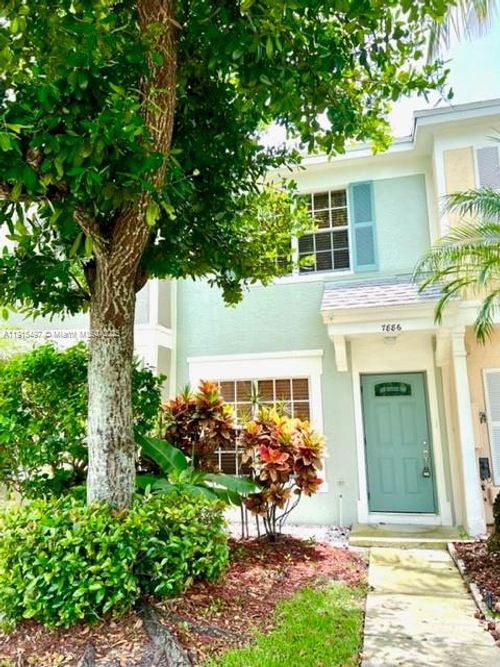 7886-7886 Dixie Beach Cir, Tamarac, FL, 33321-8893 | Card Image