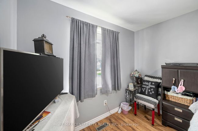 150 Culver Cres, House attached with 3 bedrooms, 1 bathrooms and 3 parking in London ON | Image 18