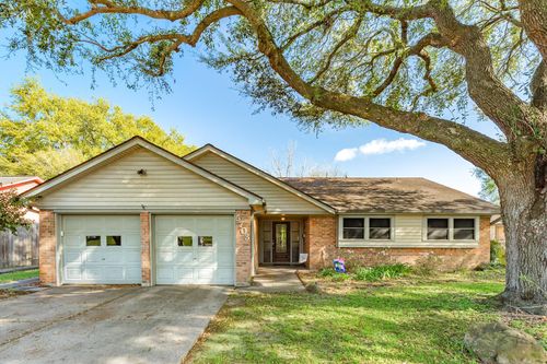 5703 Rockland Dr, Pearland, TX, 77584-1108 | Card Image