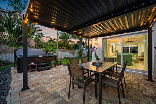 517 Gulf Rd, North Palm Beach, FL, 33408-4830 | Card Image