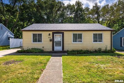 3716 11 Th Avenue, House other with 3 bedrooms, 1 bathrooms and null parking in Moline IL | Image 1