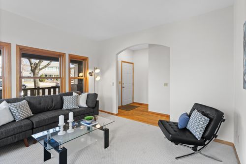 2624 Portland Ave, Minneapolis, MN, 55407-1011 | Card Image