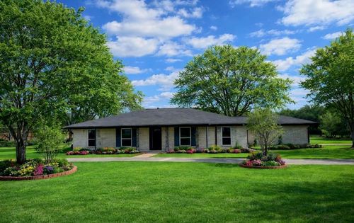 108 Lake Shore Dr, Wharton, TX, 77488-9647 | Card Image