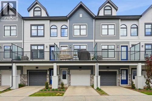207 Les Jardins Pk Se, Calgary, AB, T2C5V3 | Card Image