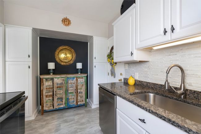 4 - 215 Fort Mitchell Ave, Condo with 3 bedrooms, 2 bathrooms and null parking in Ft Mitchell KY | Image 11