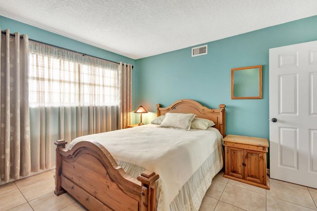 APT-503 - 301 Lake Shore Dr, Condo with 2 bedrooms, 2 bathrooms and null parking in Lake Park FL | Image 27
