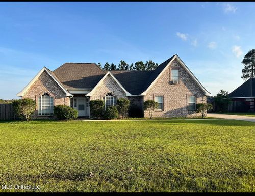 2917 Village Cir, Ocean Springs, MS, 39564-4546 | Card Image