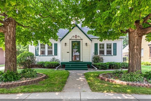 164 W 22nd Avenue, OSHKOSH, WI, 54902 | Card Image