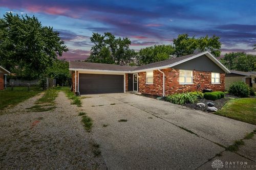 5132 Waverly St, Fairborn, OH, 45324-1829 | Card Image