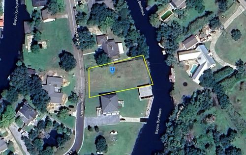 607 Legendre Dr, Slidell, LA, 70460-3427 | Card Image