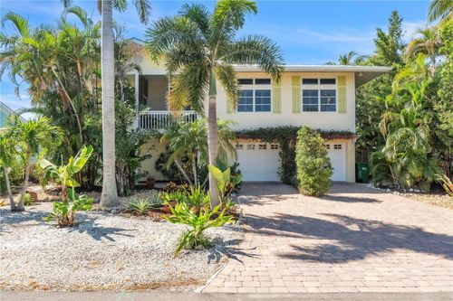311 Iris St, ANNA MARIA, FL, 34216 | Card Image